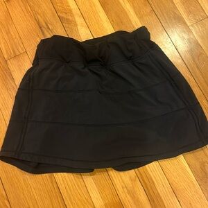 Lululemon Pace Rival Mid-Rise Skirt
Long